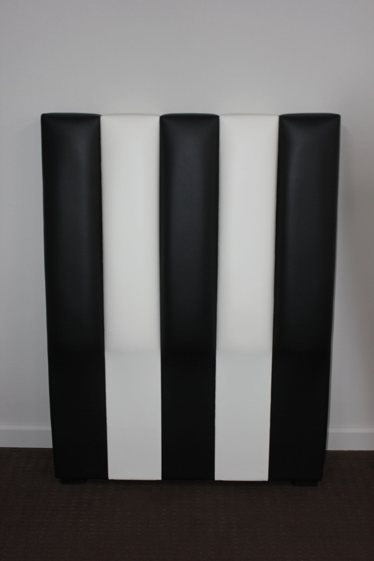 World Flag and Custom Head Boards - Collingwood