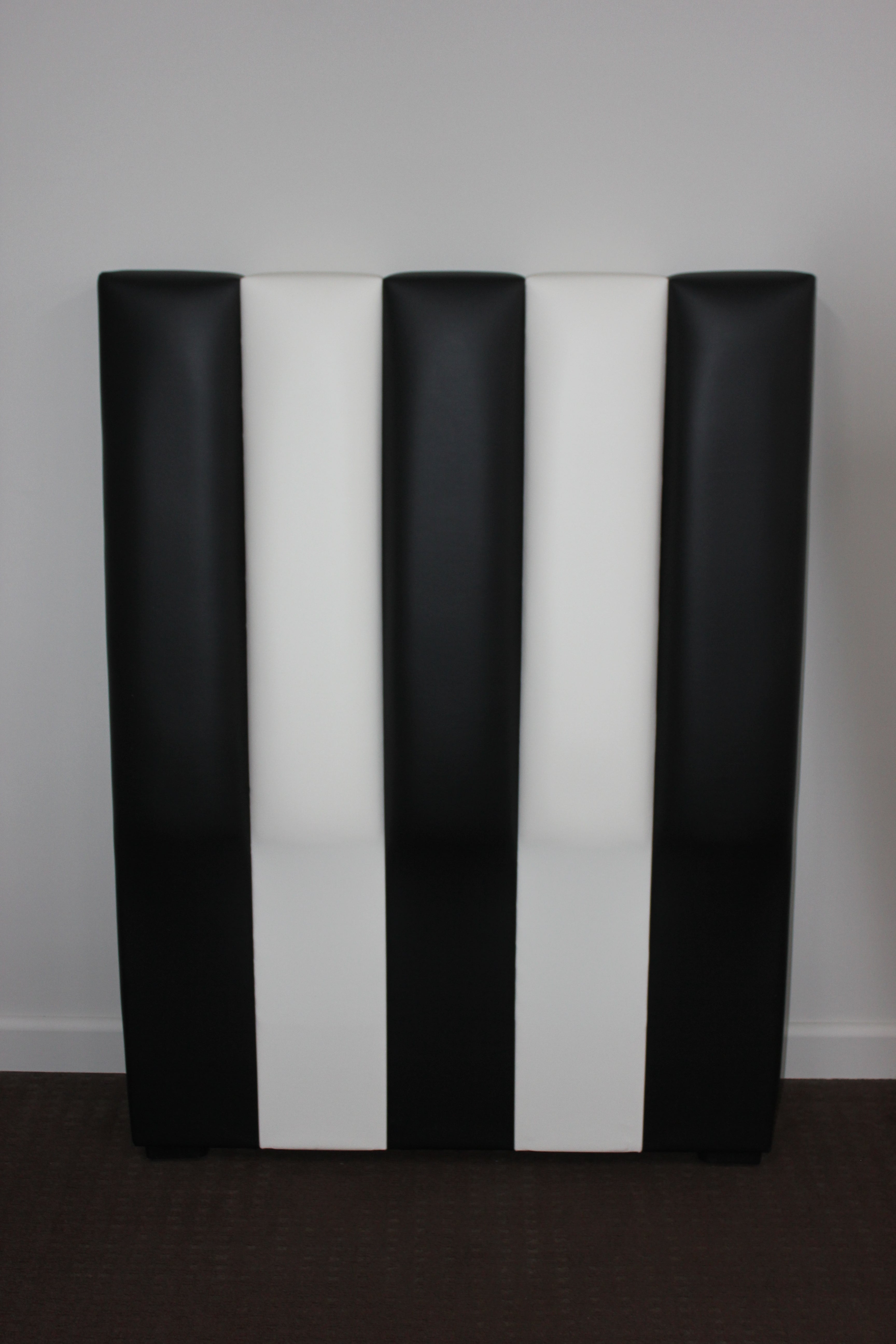 World Flag and Custom Head Boards - Collingwood